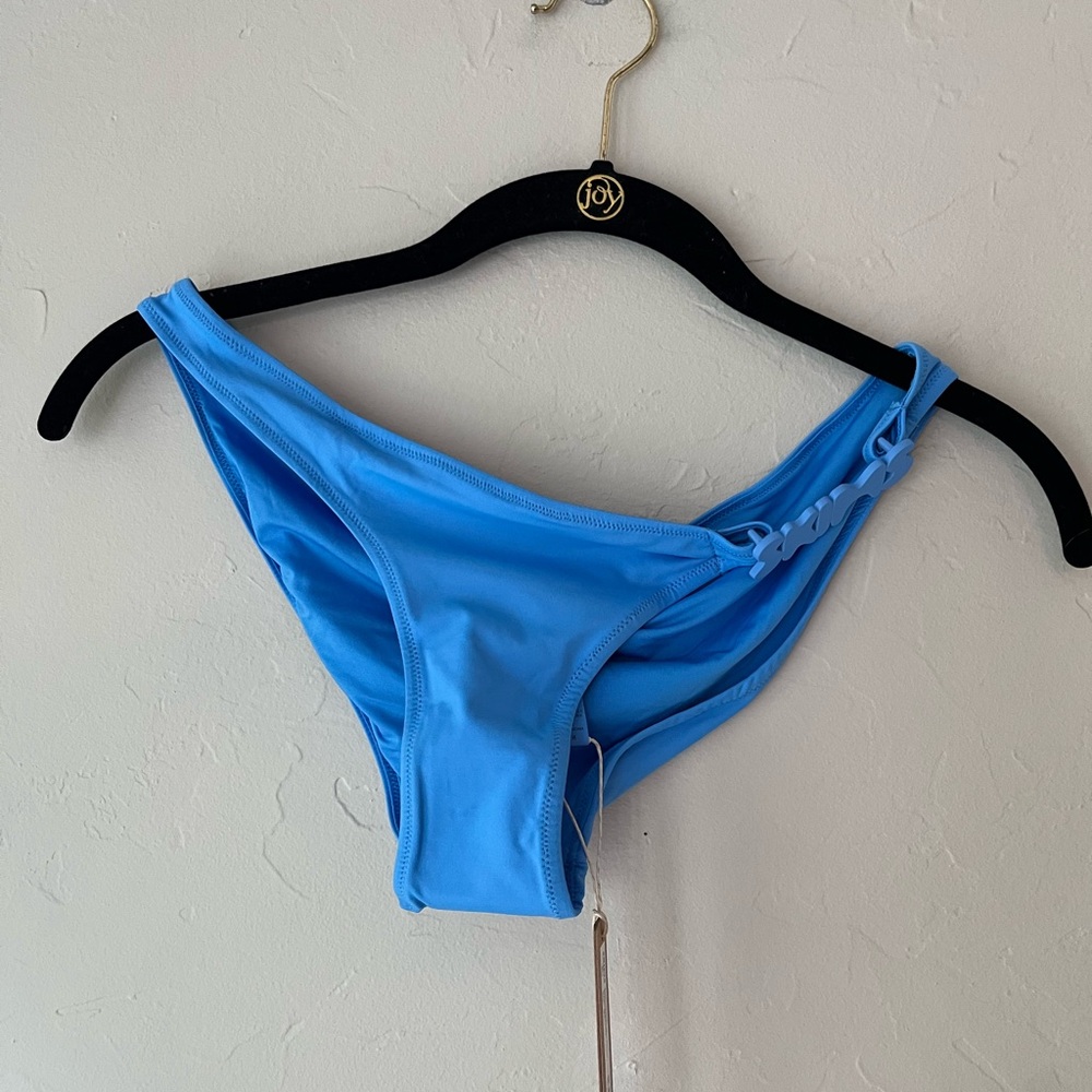SKIMS SWIM LOGO HARDWARE BIKINI BOTTOM IN TIDE S - Picture 3 of 7